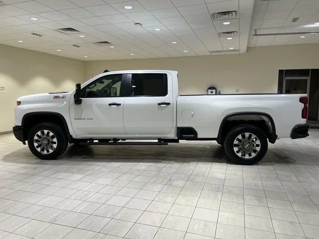 Used 2025 Summit White Chevrolet Custom image 2