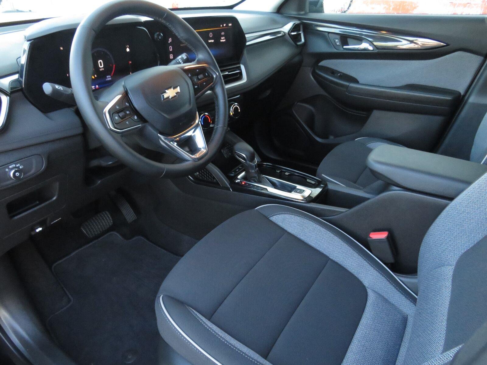 Used 2026 Mosaic Black Metallic Chevrolet LT image 20