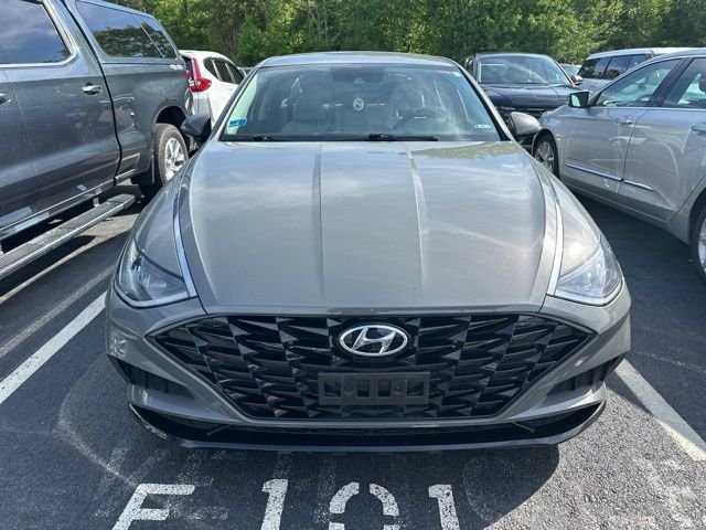 Used 2023 Gray Hyundai SEL image 2