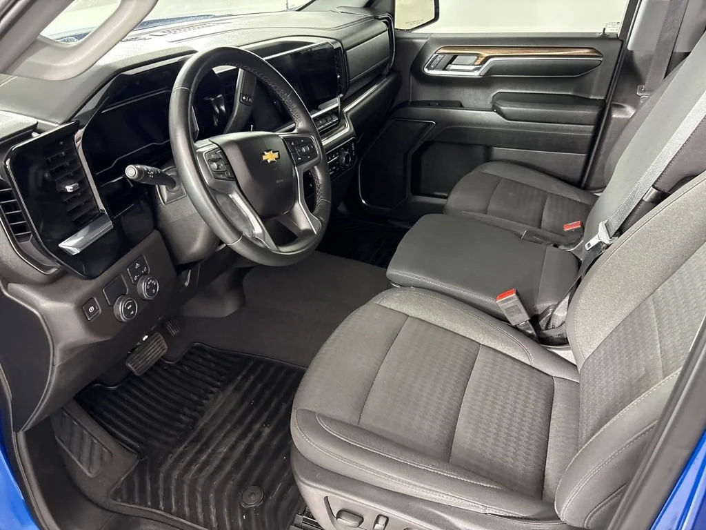 Used 2024 Glacier Blue Metallic Chevrolet LT image 29