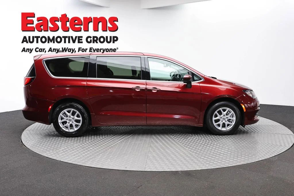 Used 2023 Red Chrysler LX image 4