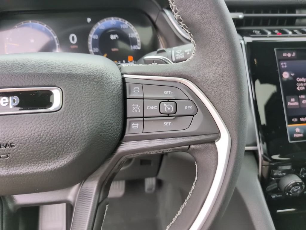 New 2026 Baltic Gray Metallic Clearcoat Jeep Laredo X image 21