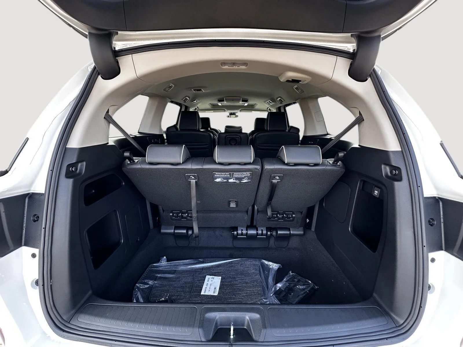 New 2026 Platinum White Pearl Honda Touring image 34