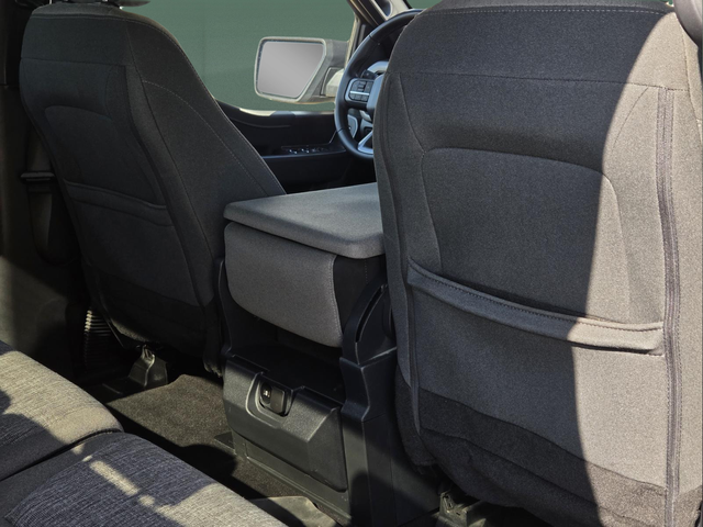 Used 2024 Gray Ford XLT image 27