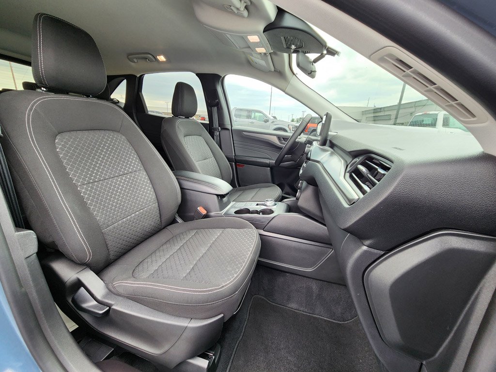 Used 2023 Vapor Blue Metallic Ford Active image 23