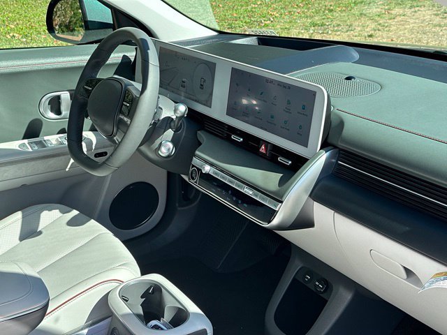 2024 Hyundai IONIQ 5 Limited - Photo 23
