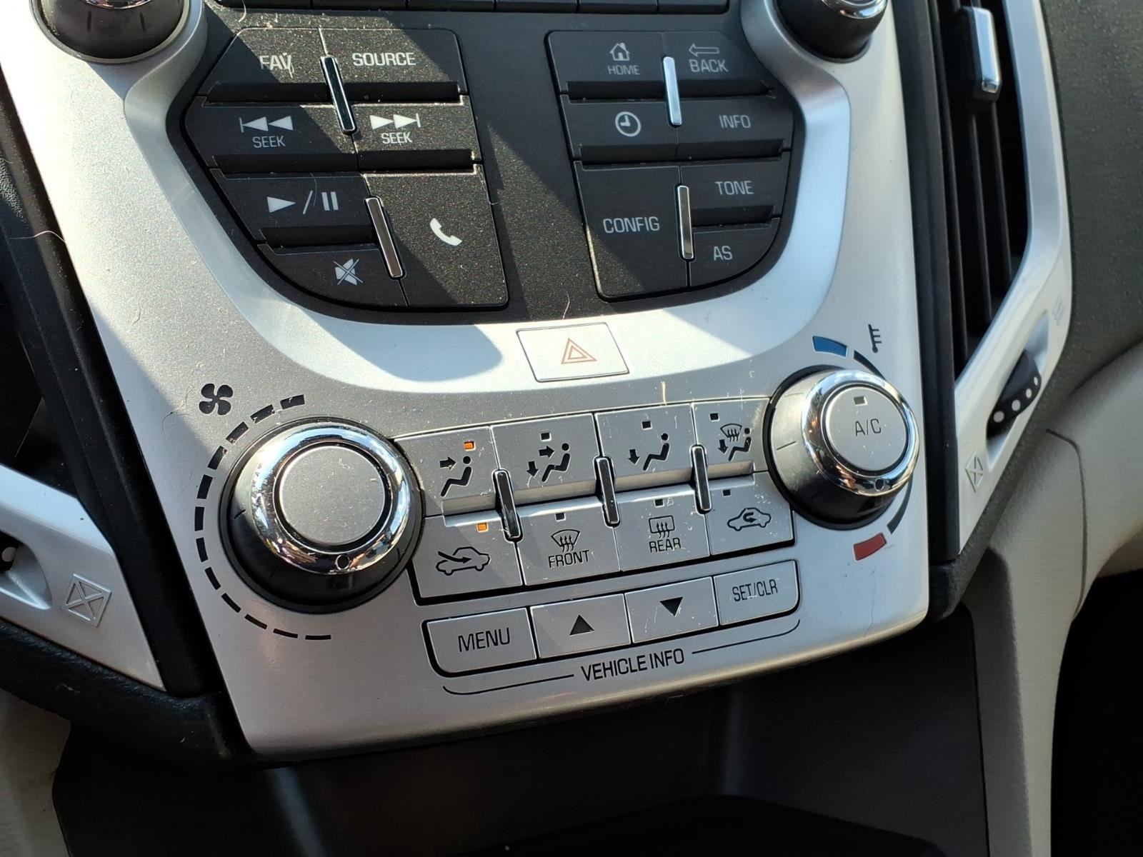 Used 2017 Quicksilver Metallic GMC SLE image 23