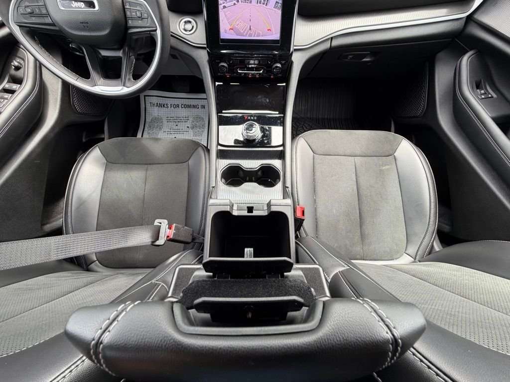 Used 2025 Silver Jeep Altitude X image 25