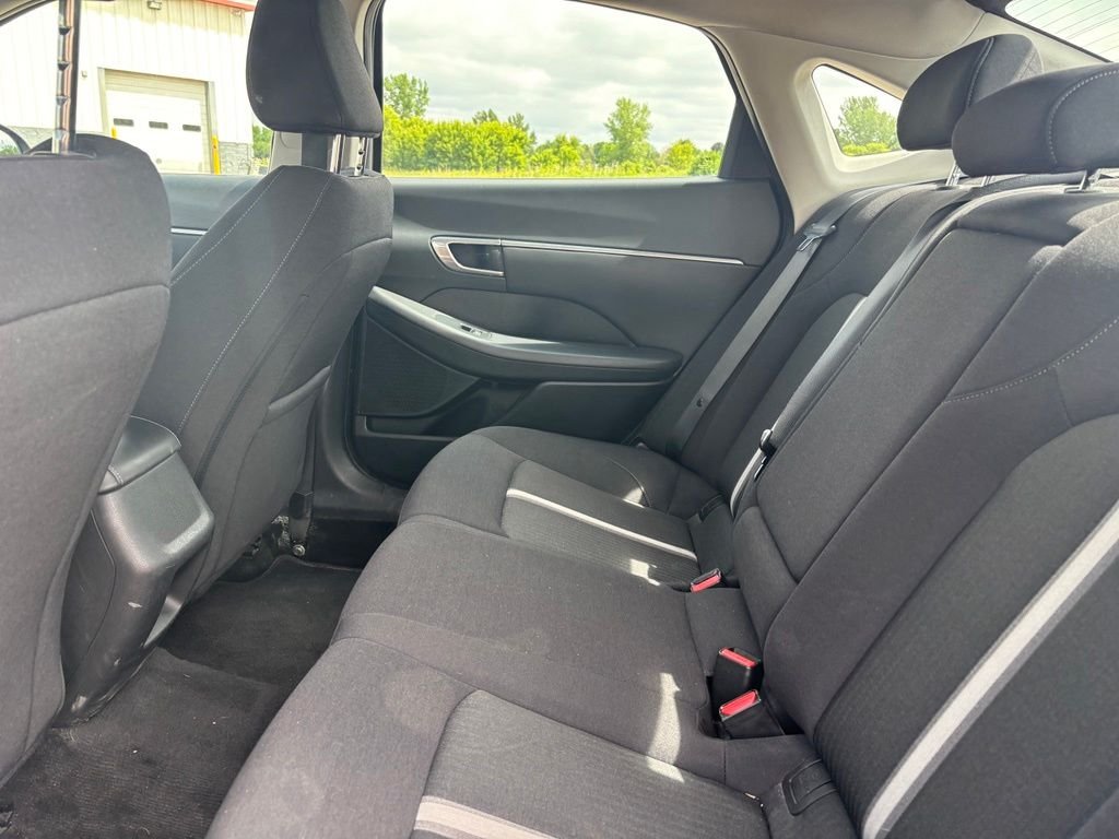 Used 2023 Gray Hyundai SEL image 8