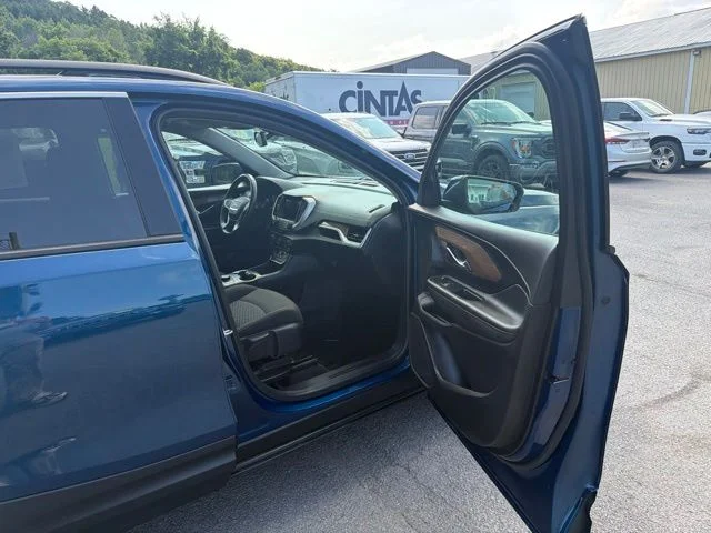 Used 2019 Blue Emerald Metallic GMC SLE image 33