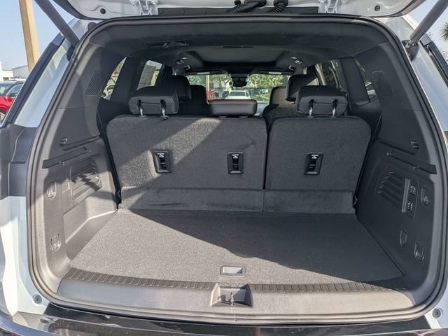 New 2026 Glacier White Tricoat GMC Denali Ultimate image 13