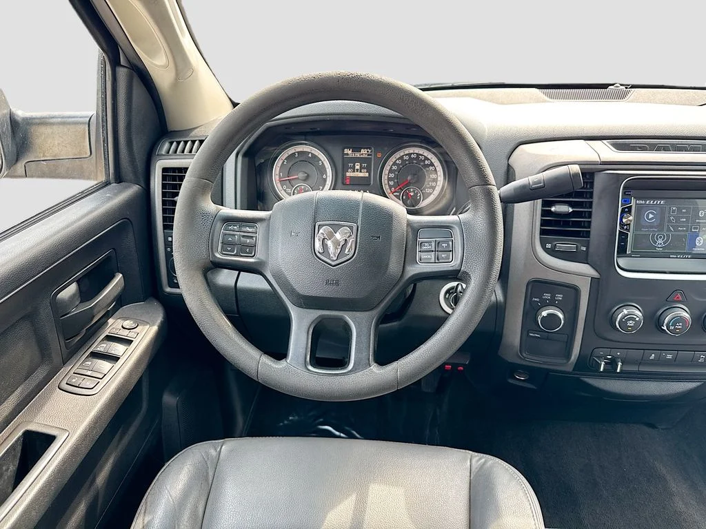 Used 2016 Bright White Clearcoat Ram Tradesman image 18