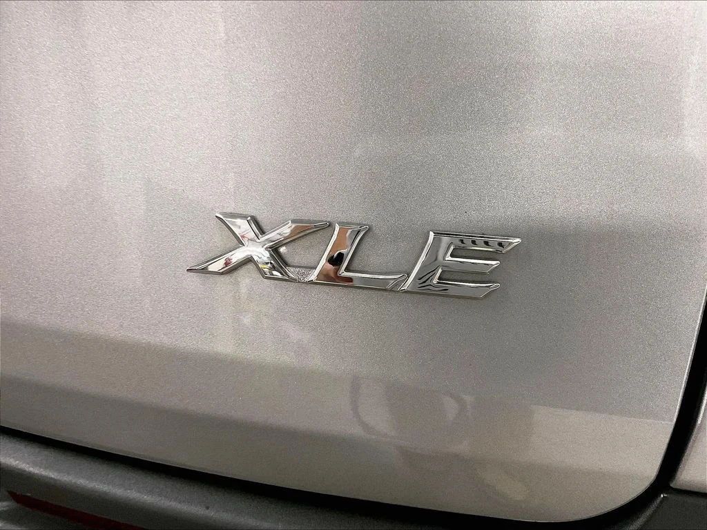 Used 2025 Silver Toyota XLE image 11