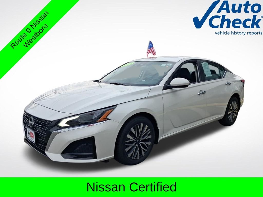 Used 2023 White Nissan 2.5 SV image 13