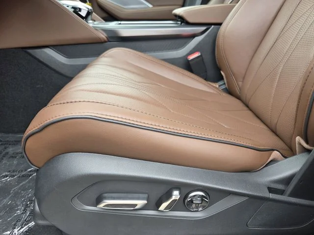 New 2026 Majestic Black Pearl Acura w/Advance Package image 13