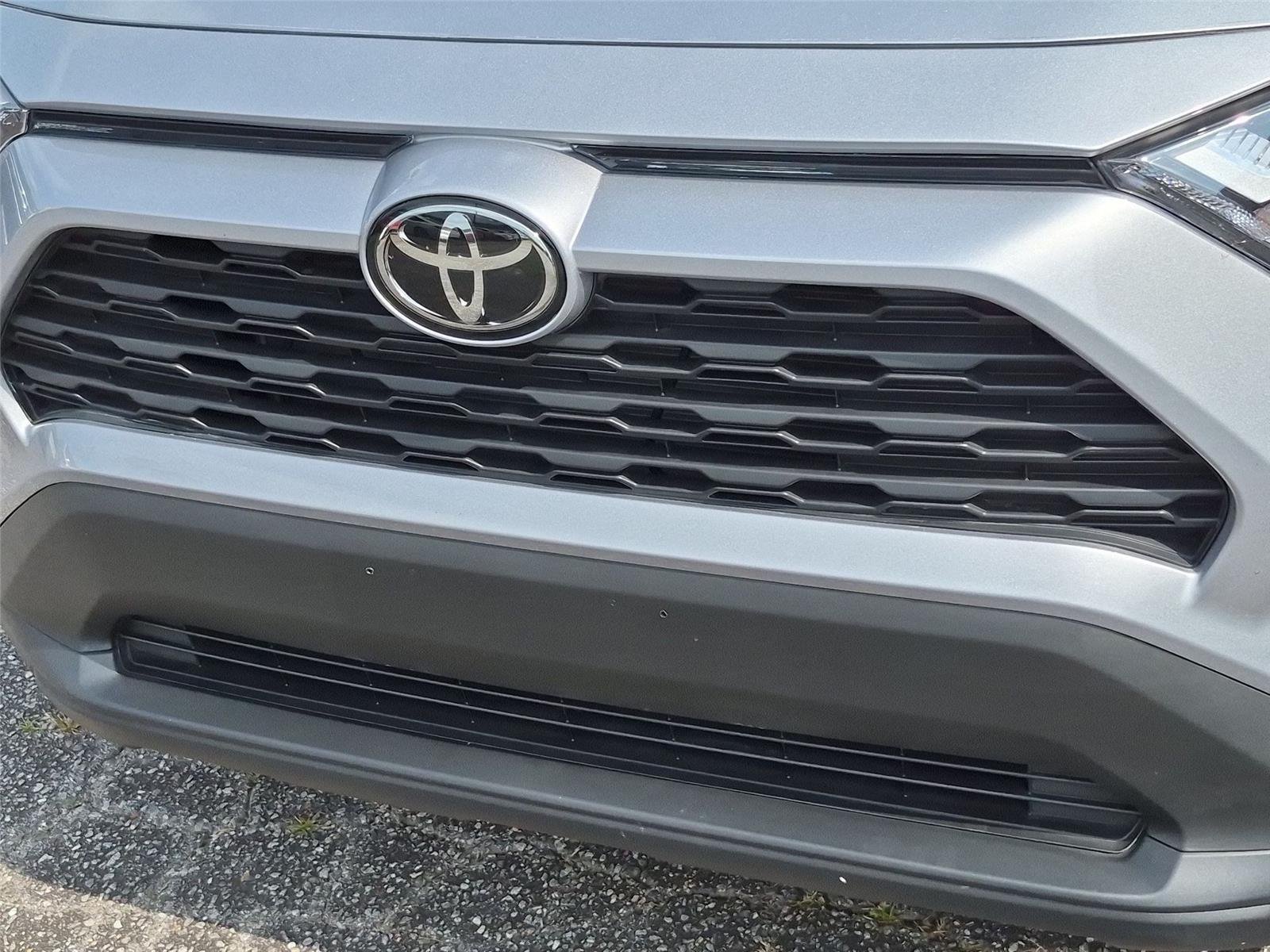 Used 2025 Silver Sky Metallic Toyota XLE Premium image 14