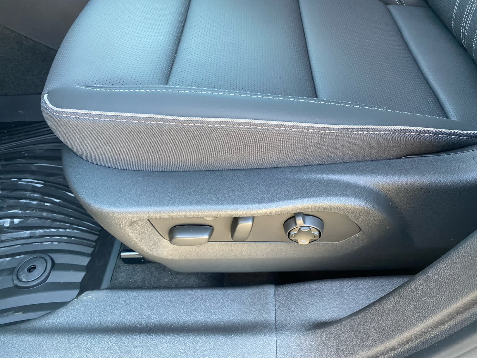 2026 Buick Envision Avenir - Photo 11