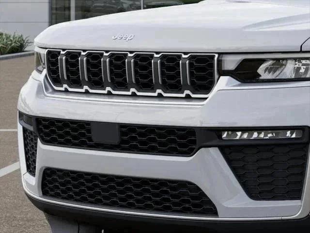 New 2026 Bright White Clear-Coat Exterior Paint Jeep Limited image 11