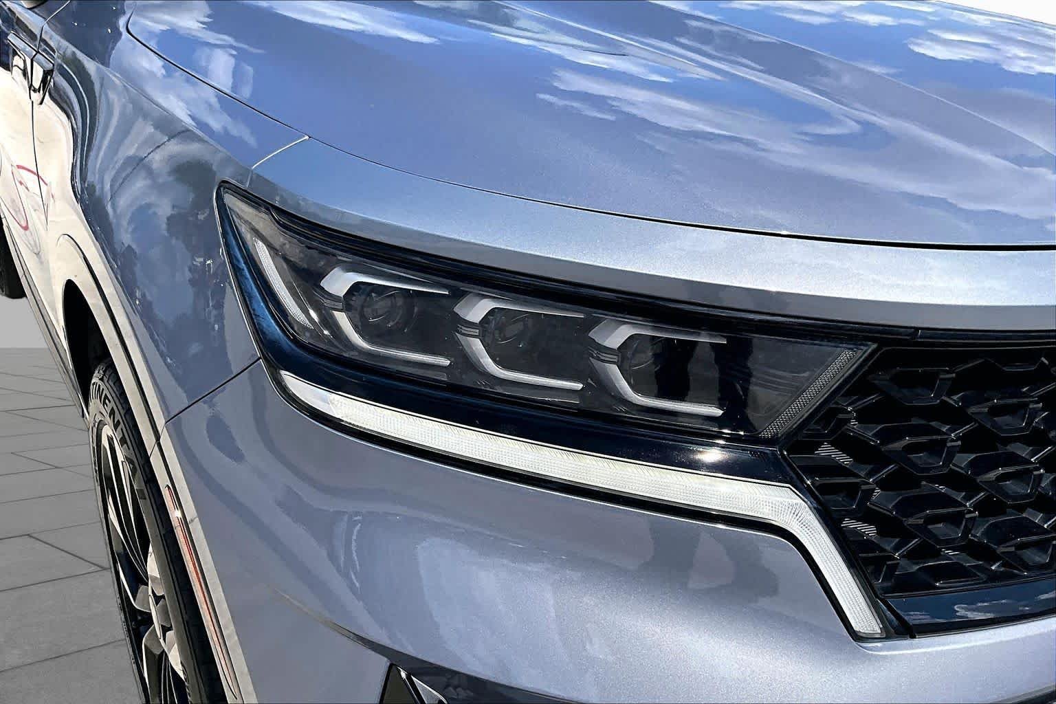 Used 2023 Everlasting Silver Kia SX image 25