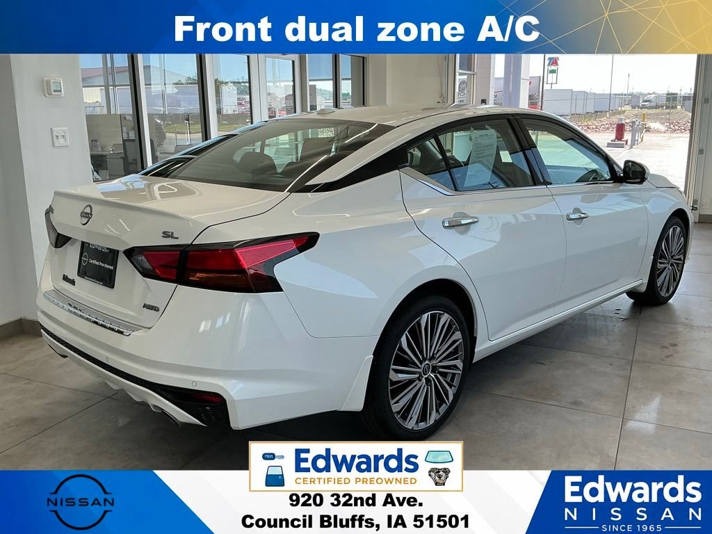 Used 2023 White Nissan 2.5 SL image 9
