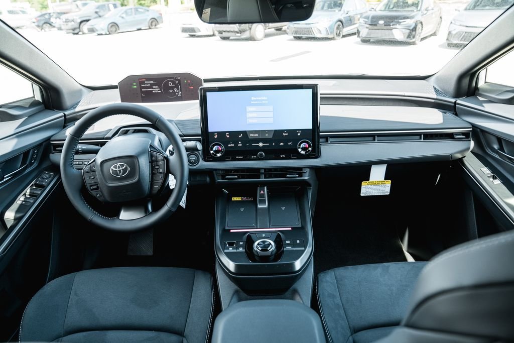 New 2026 Wind Chill Pearl <sup>1</sup> Toyota  XSE image 12