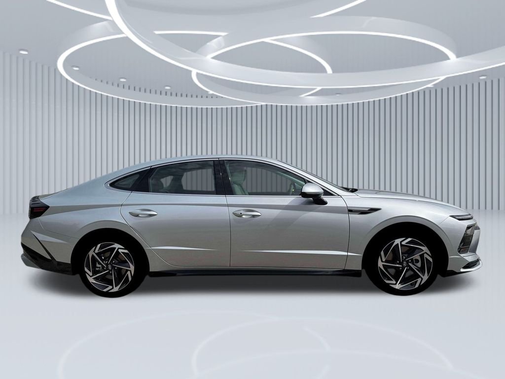New 2026 Silver Hyundai SEL Sport image 28