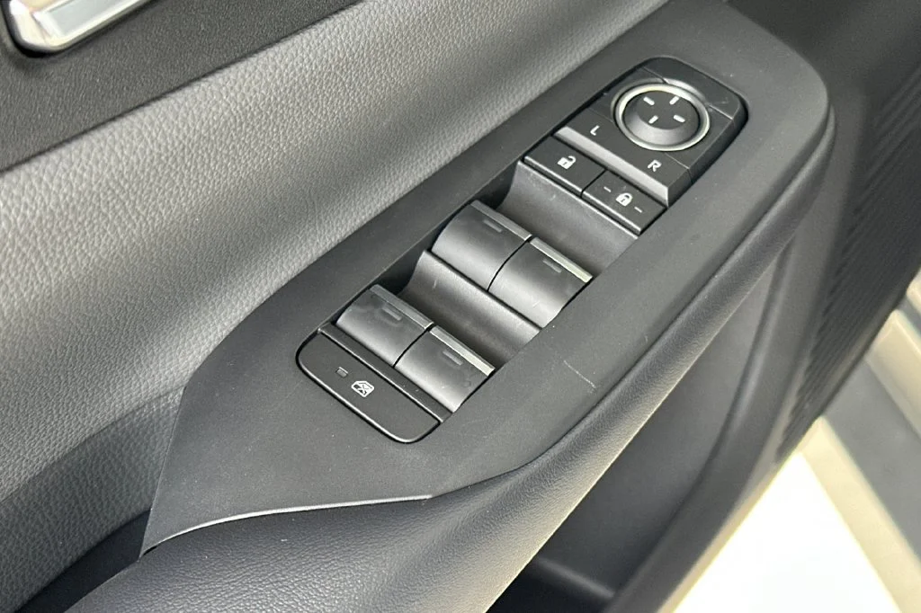 New 2027 Wind Chill Pearl <sup>1</sup> Toyota  Limited AWD image 12