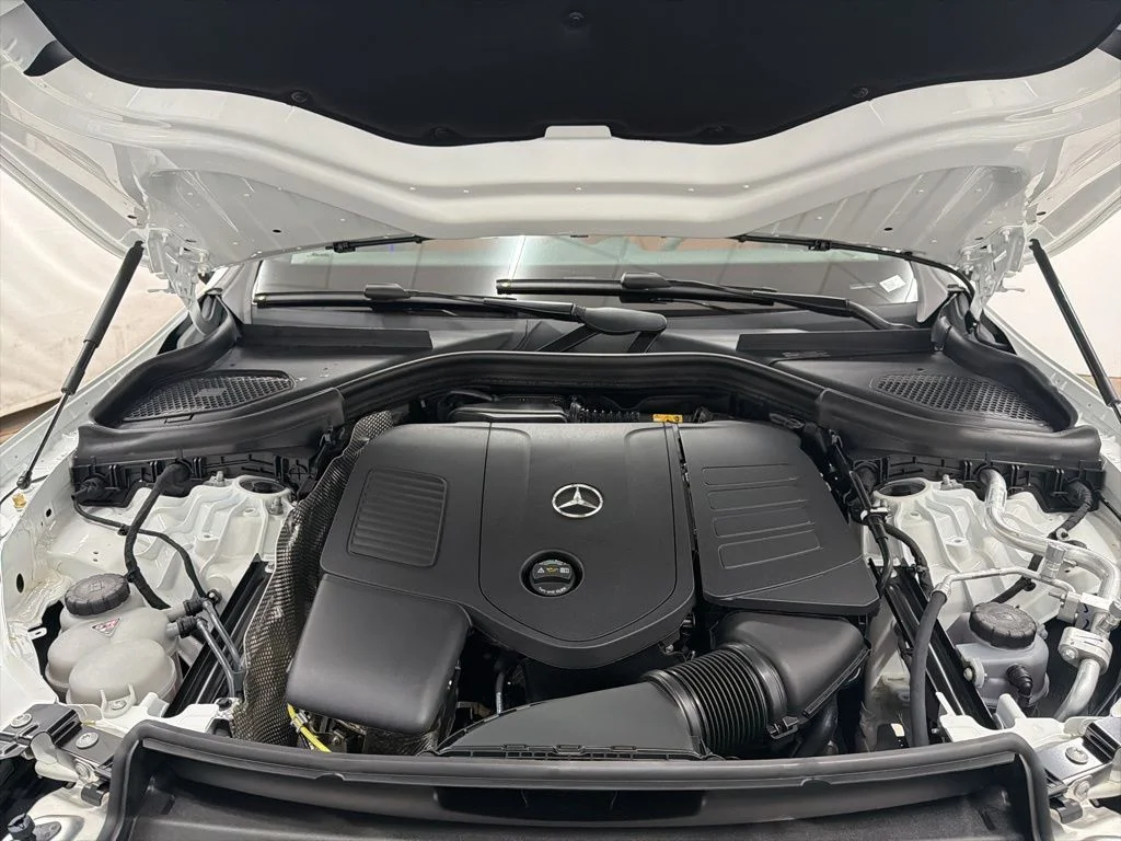 Used 2026 White Mercedes-Benz GLC 300 image 30