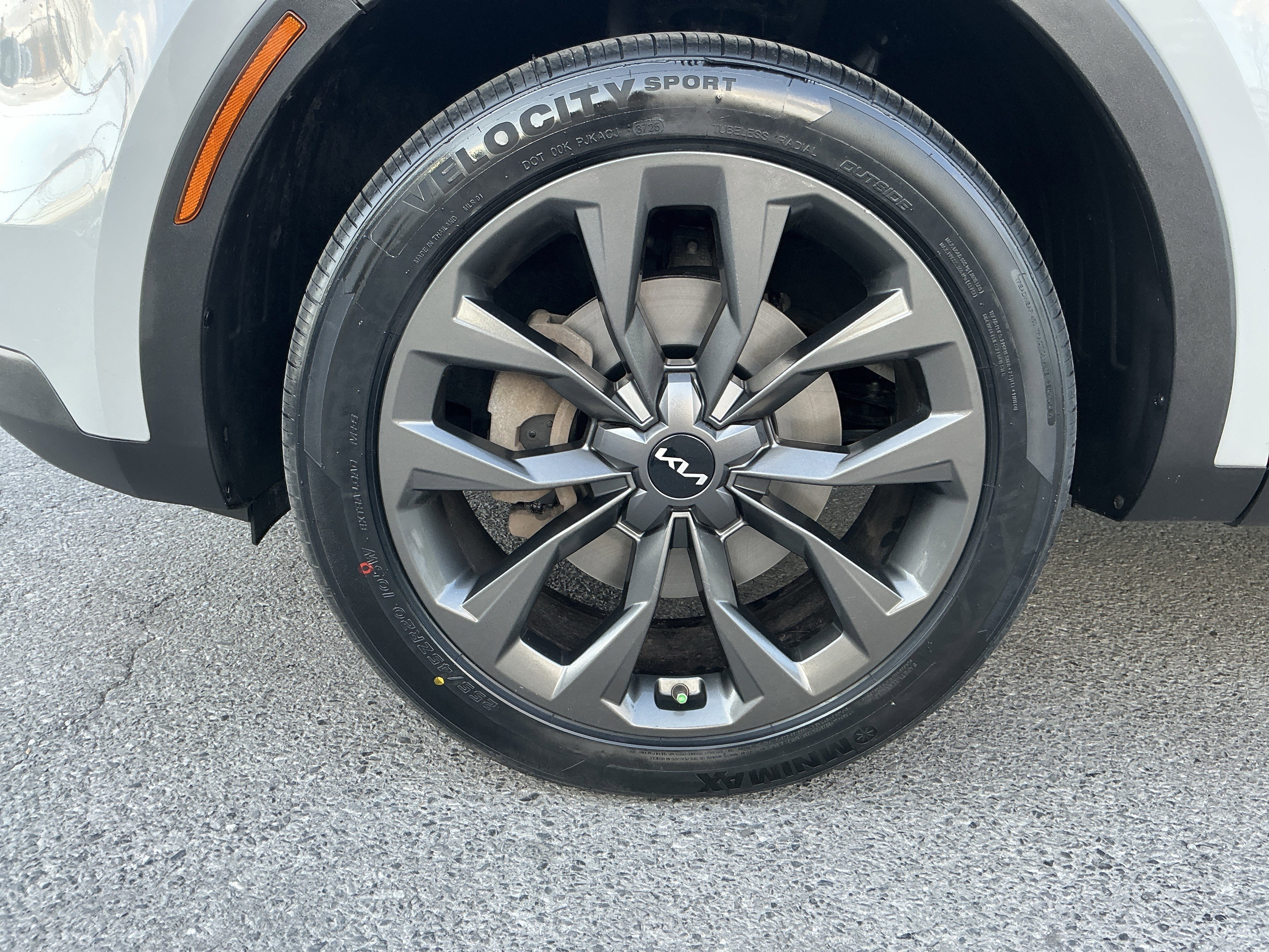 Used 2022 Wolf Gray Kia X-Line EX image 9