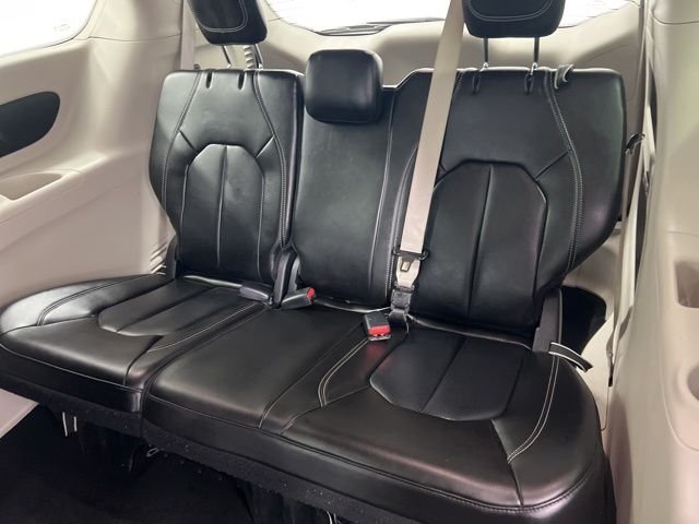 Used 2023 White Chrysler Touring L image 13