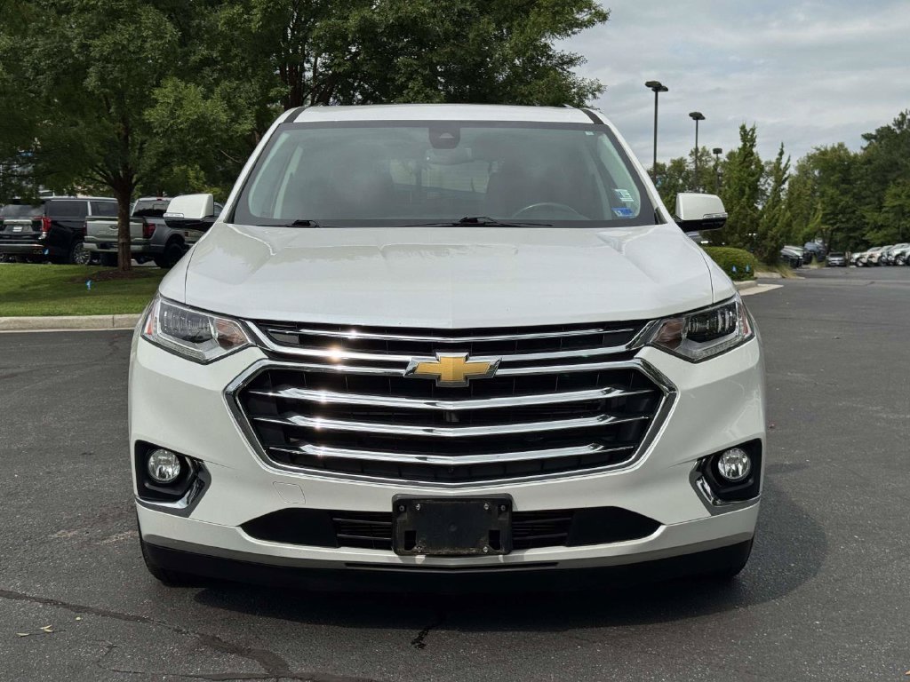 Used 2018 Beige Chevrolet High Country image 28