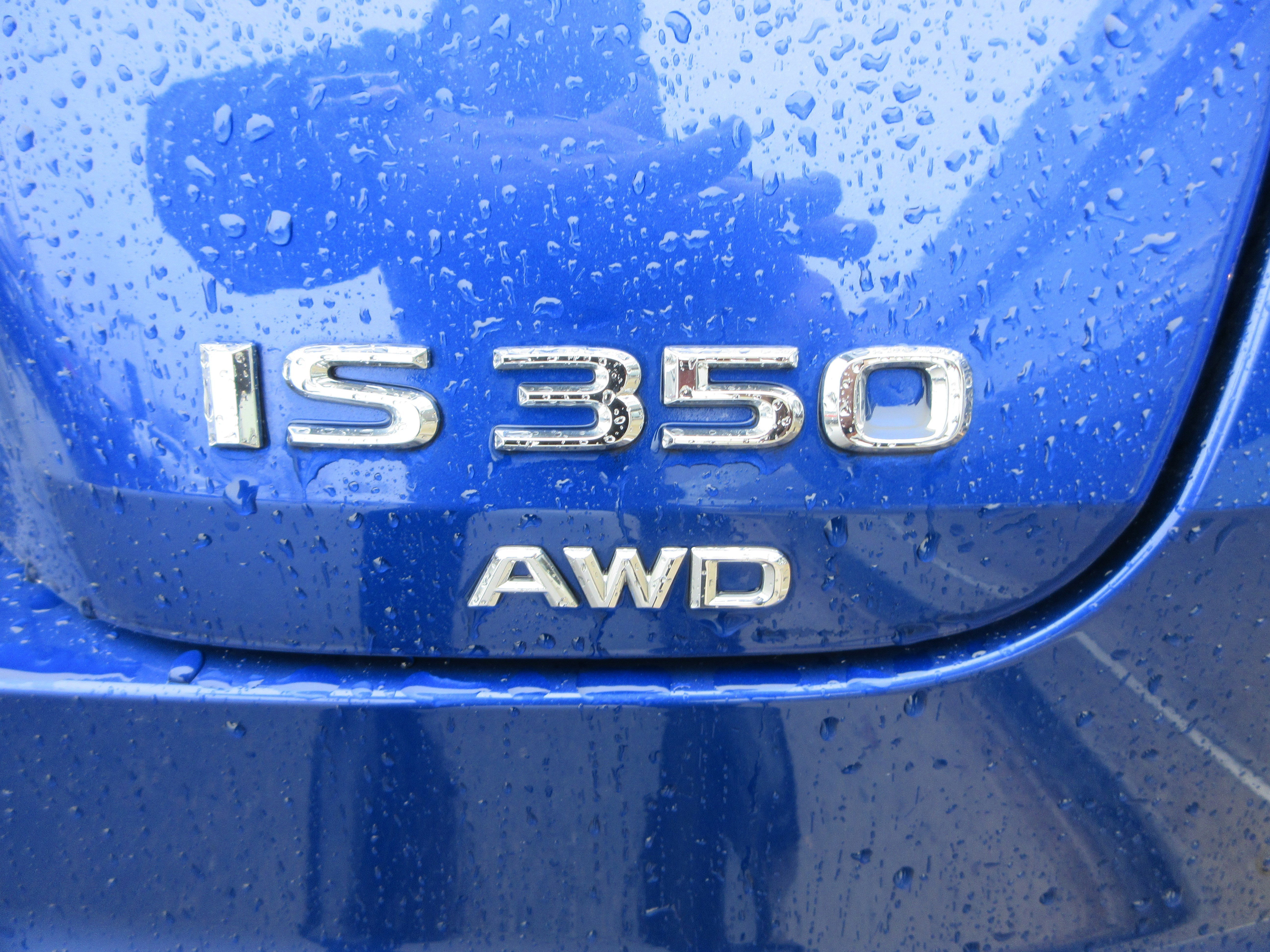 2024 Lexus IS 350 F SPORT - Photo 9