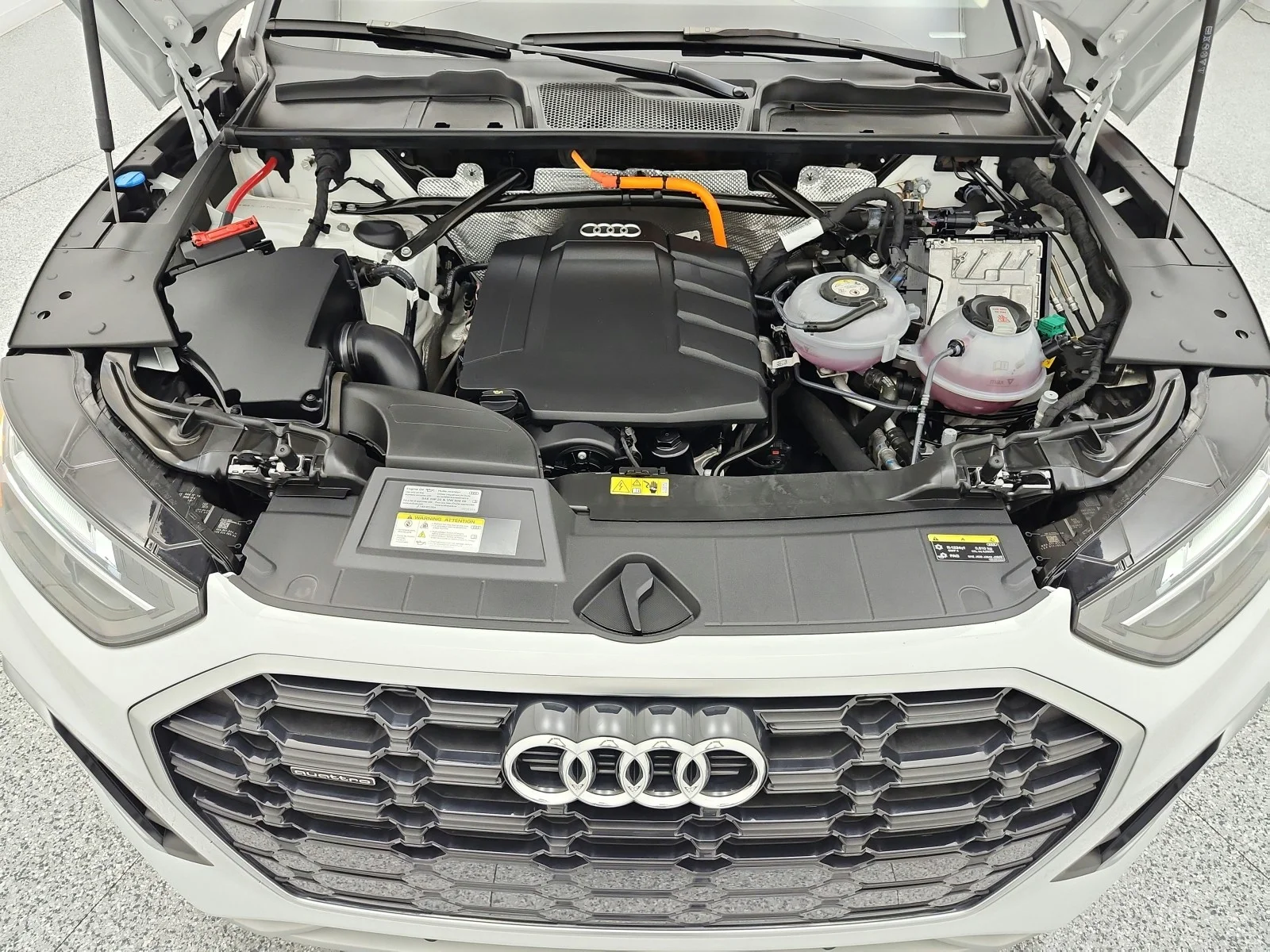 Used 2024 Glacier White Metallic Audi S line Premium 55 TFSI e quattro image 17