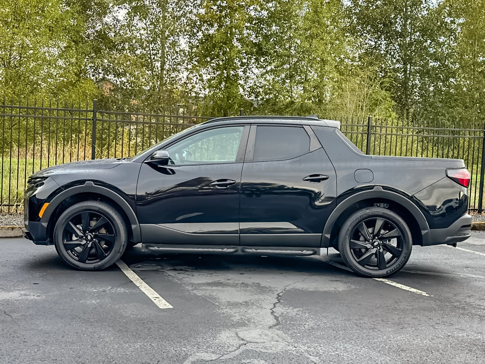 Used 2023 Black Hyundai NIGHT image 6