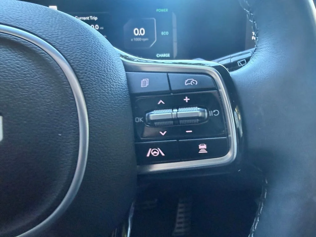 Used 2025 Snow White Pearl Kia SX Prestige image 20