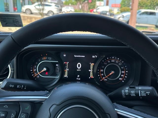 2025 Jeep Wrangler 4-Door Sahara - Photo 23