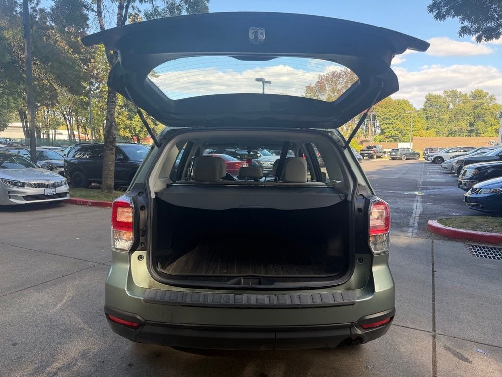 Used 2017 Jasmine Green Metallic Subaru 2.5i image 14