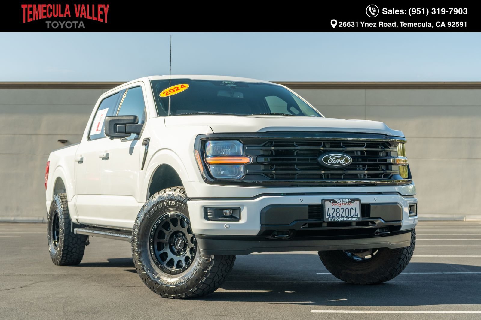 Used 2024 Oxford White Ford XLT image 1
