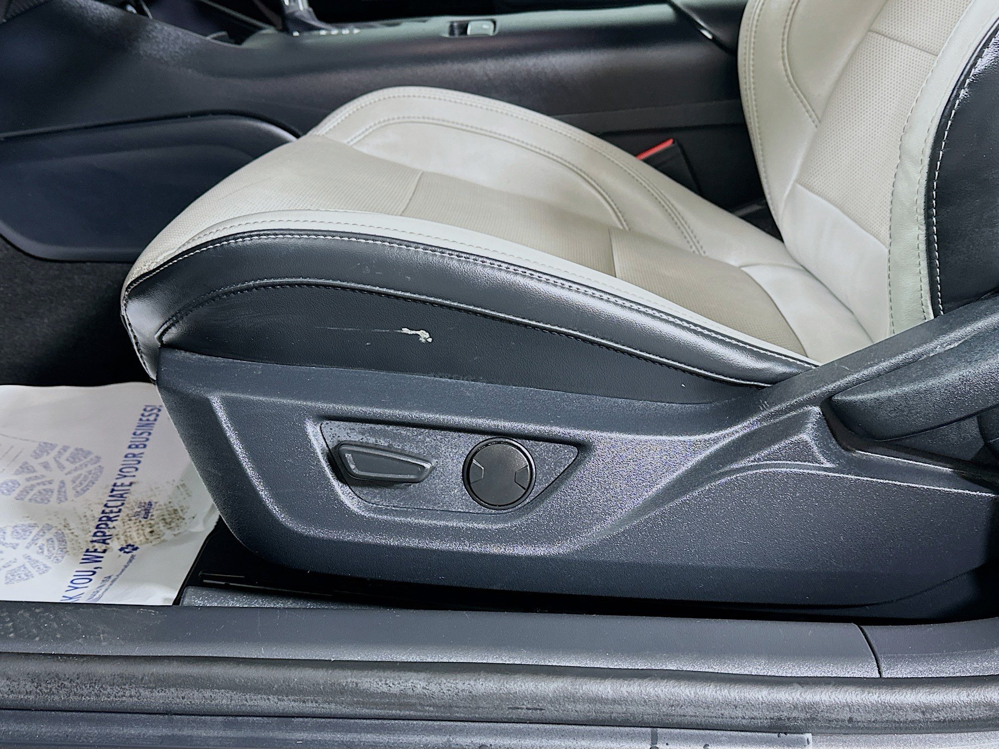 Used 2024 Gray Metallic Ford GT Premium image 19