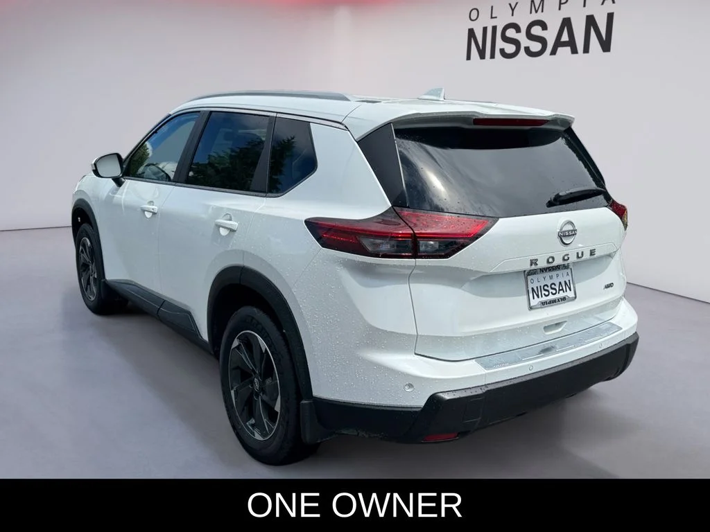 Used 2025 White Nissan SV image 4