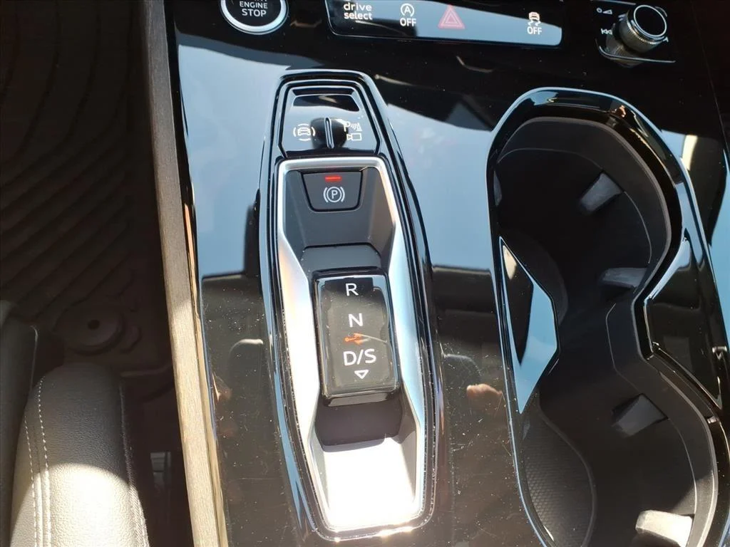 Used 2025 Mythos Black Metallic Audi Premium Plus image 25
