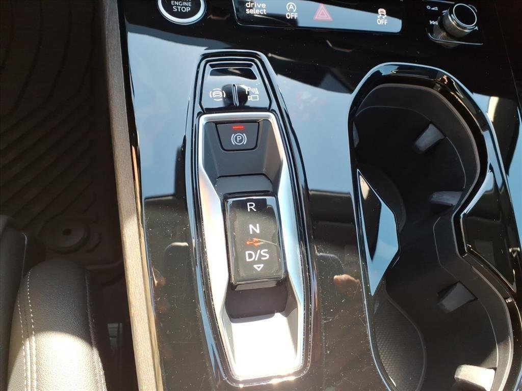 Used 2025 Mythos Black Metallic Audi Premium Plus image 25