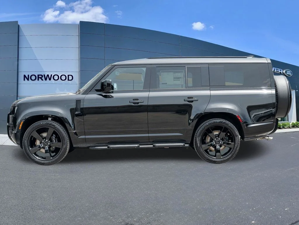 New 2026 Santorini Black Land Rover V8 image 7