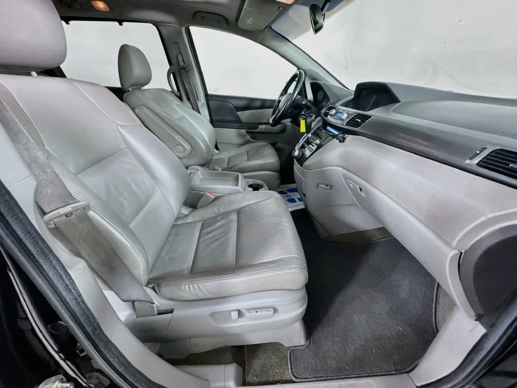 Used 2012 Black Honda Touring image 38