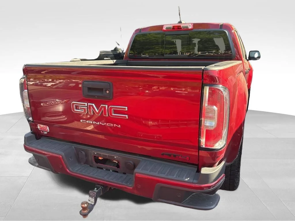 Used 2022 Red GMC AT4 w/Leather image 10