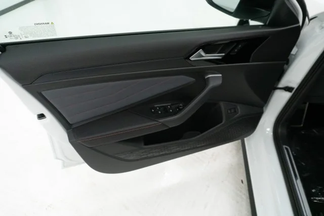 2027 Volkswagen Jetta GLI Autobahn - Photo 15