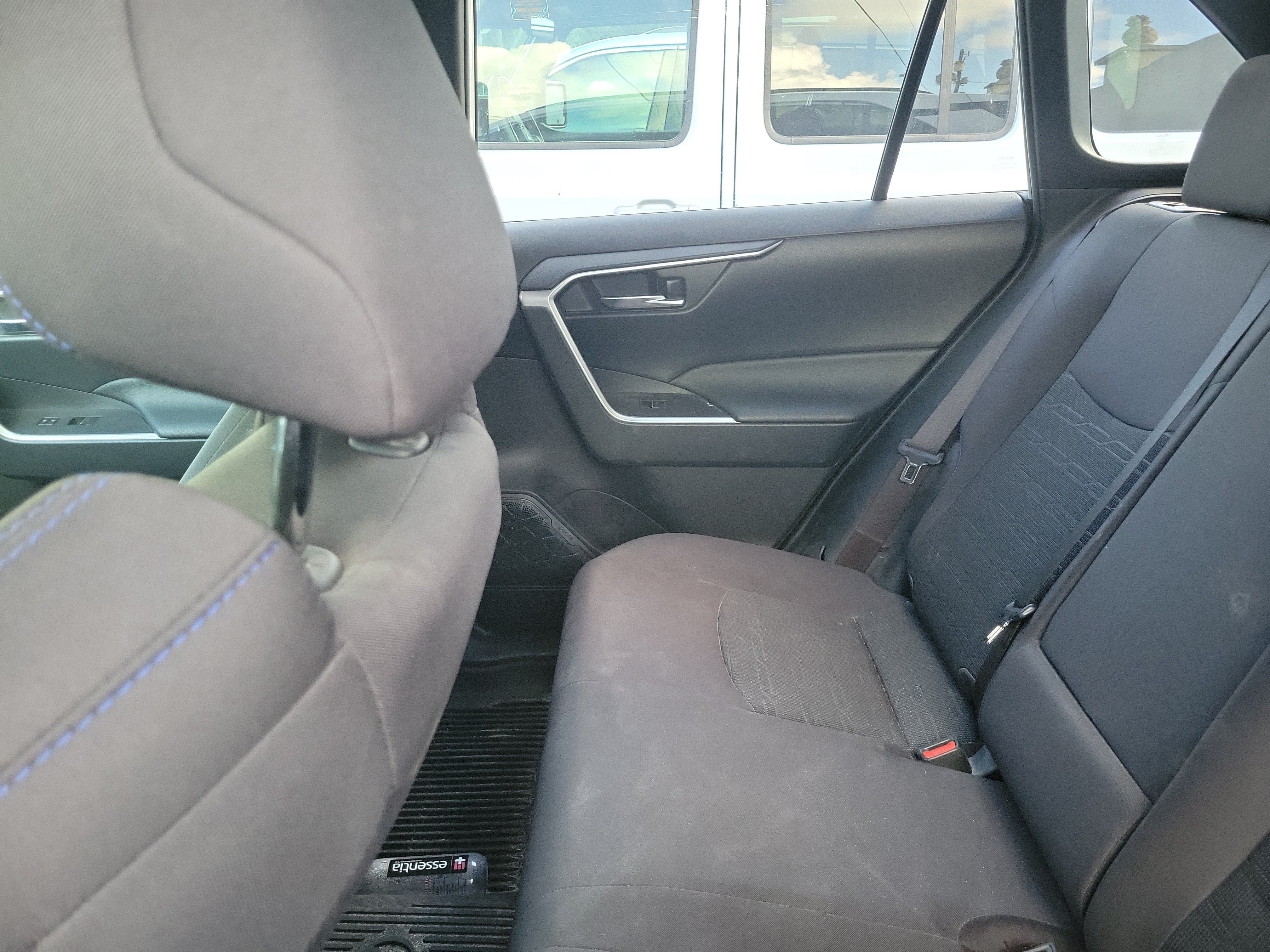 Used 2023 Pearl Toyota Hybrid SE image 10