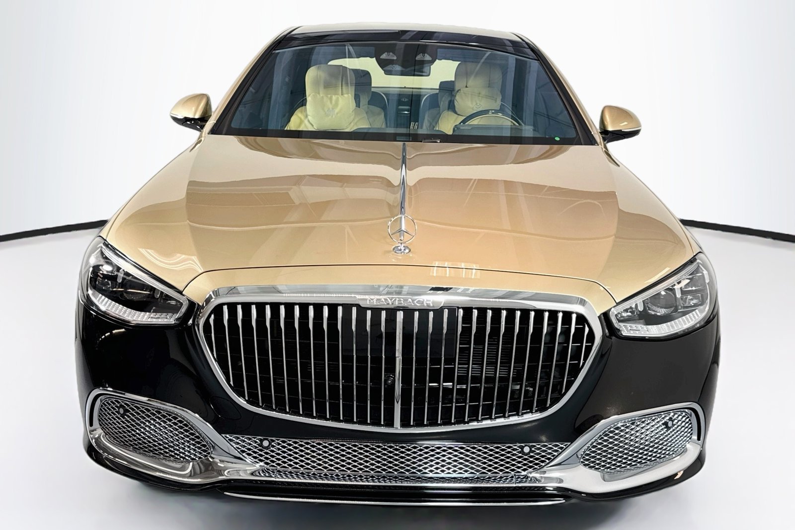 Used 2024 Onyx  Black Metallic Mercedes-Benz Maybach S 680 image 2