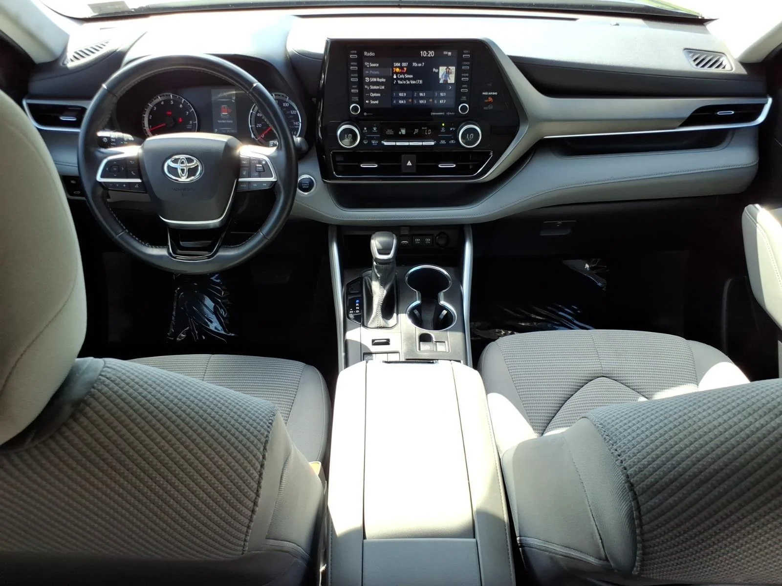 Used 2021 Magnetic Gray Metallic Toyota LE image 22