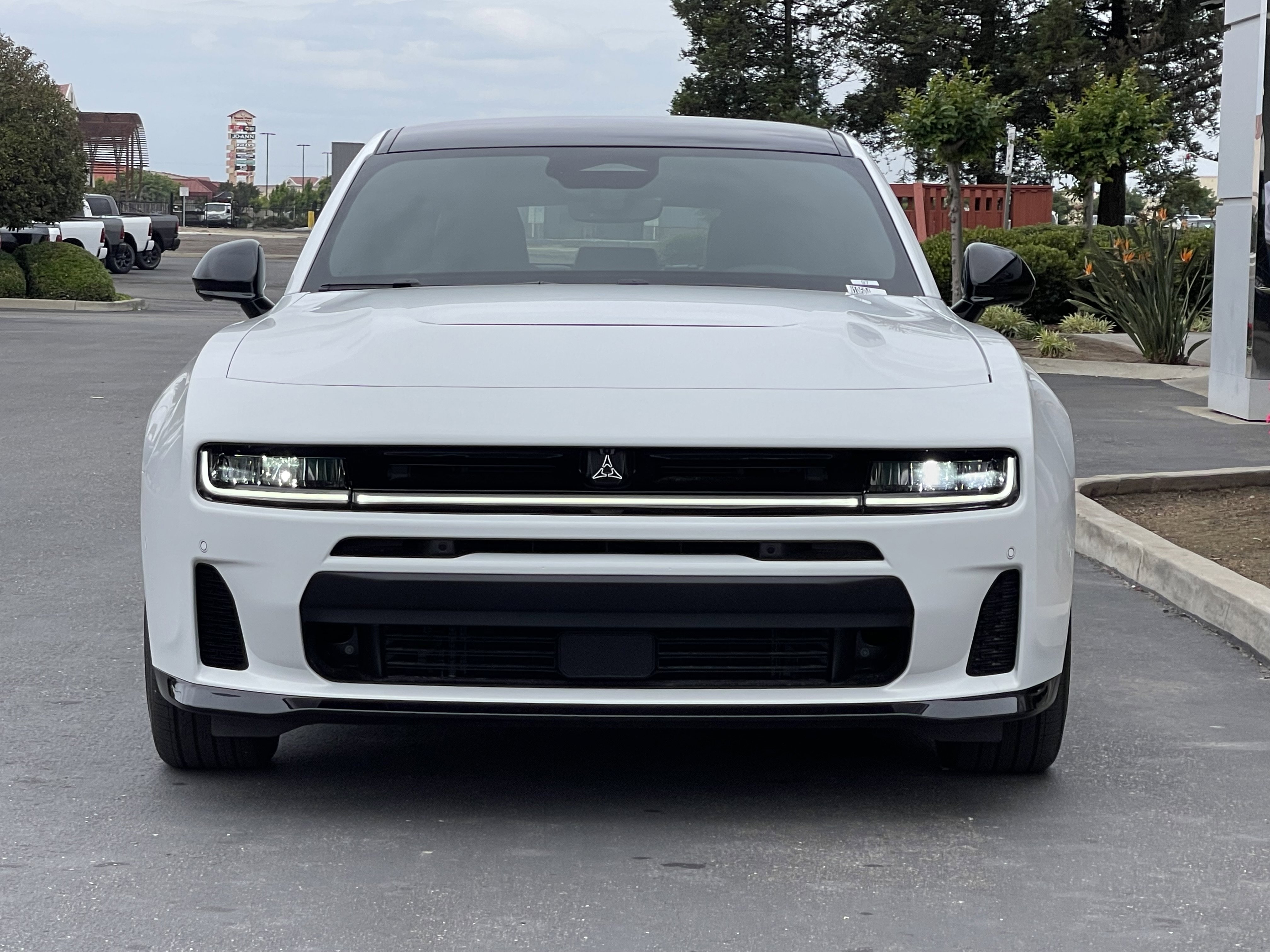 New 2026 White Knuckle Exterior Paint Dodge R/T image 4